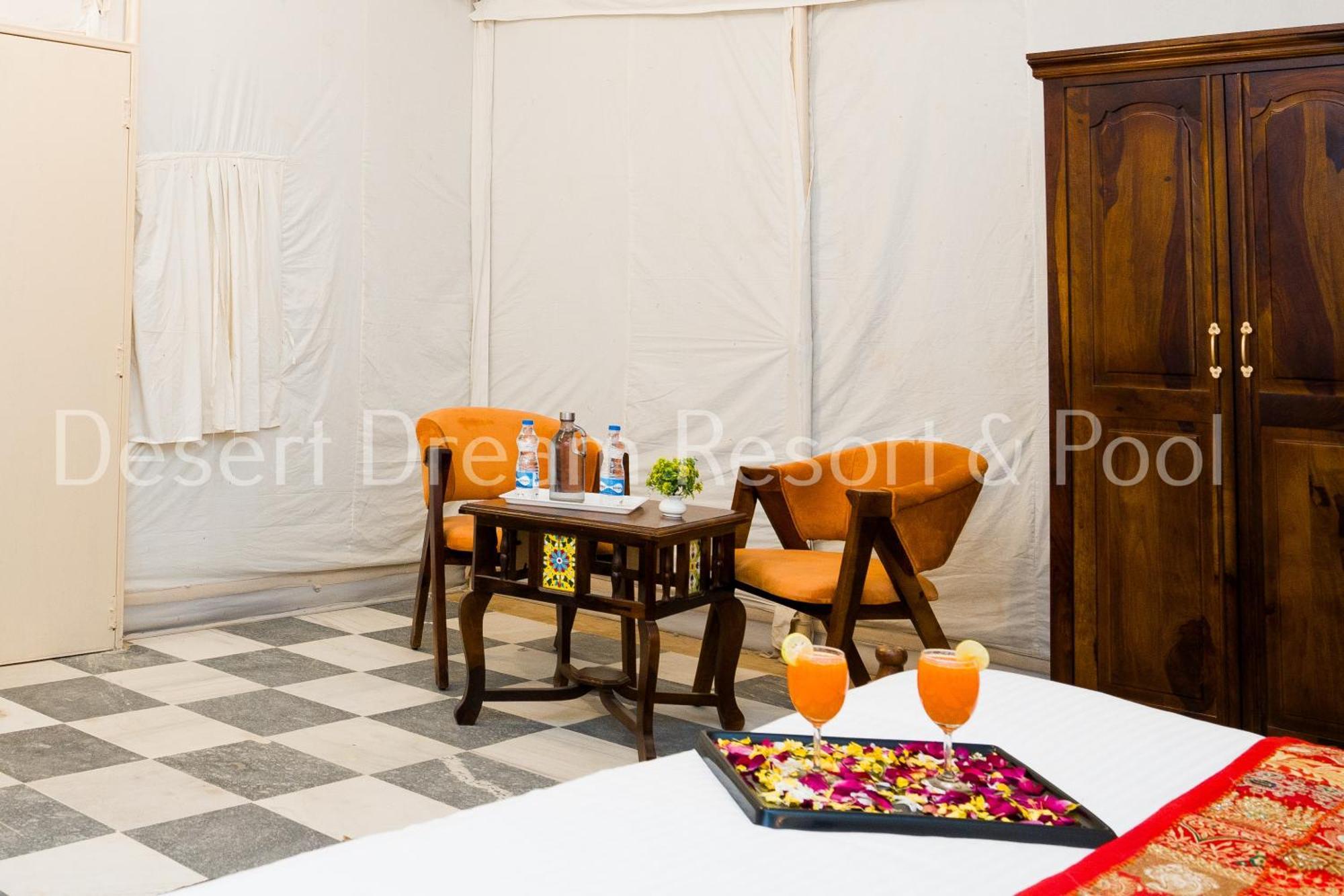 Desert Dream Royal Camp & Pool Jaisalmer Esterno foto