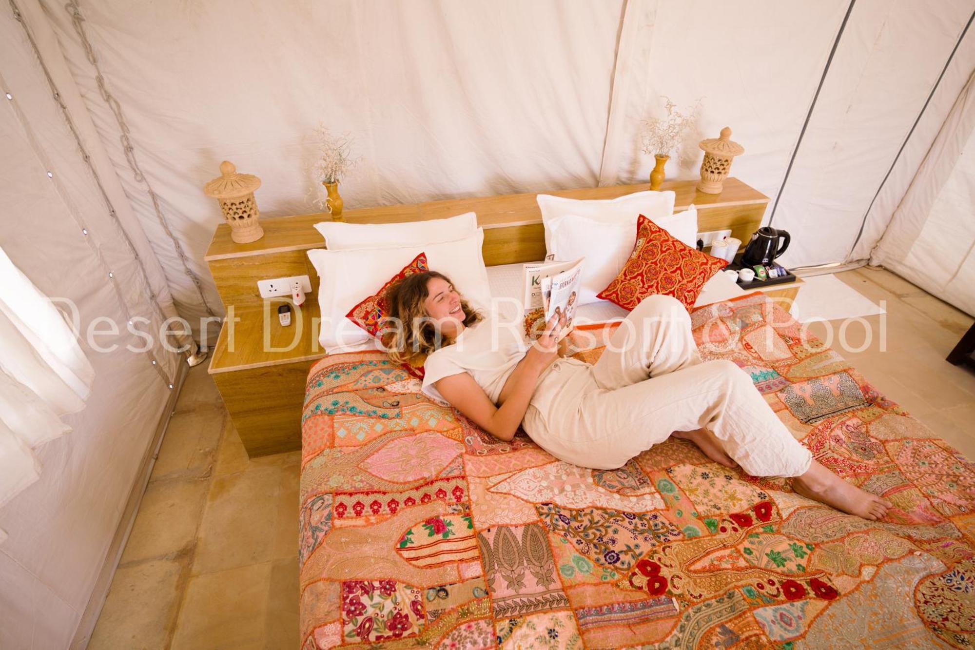 Desert Dream Royal Camp & Pool Jaisalmer Esterno foto
